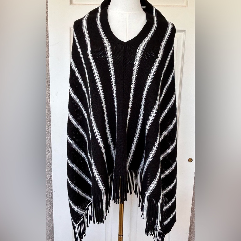 Charter Club Women’s‎ Poncho Fringe Metallic Thread OS